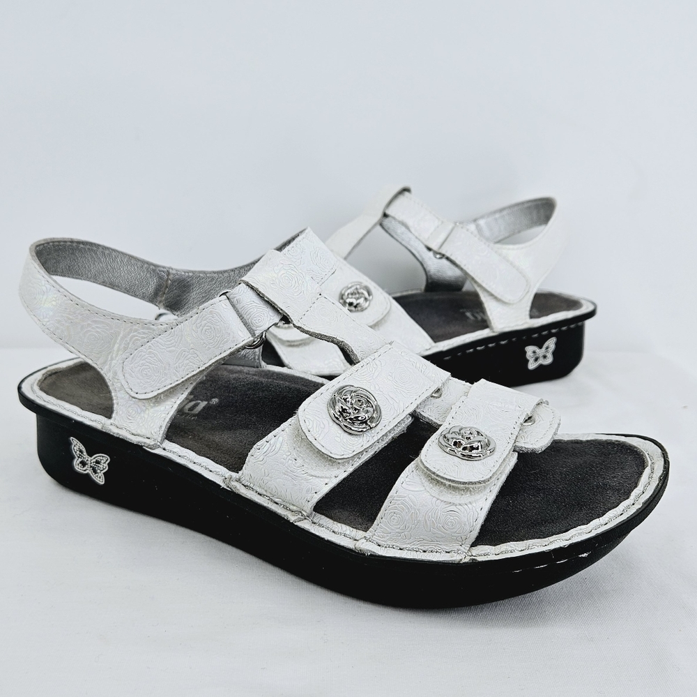 Alegria Kleo Pearl Rose Sandal in White Size 9